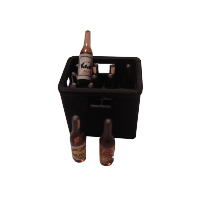 Getränkekiste schwarz gefüllt mit 12 Bierflaschen